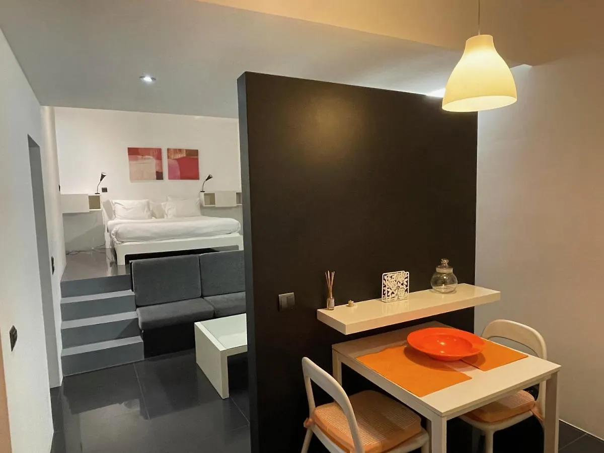 Sea Breeze Studios Porto Da Cruz Apartment